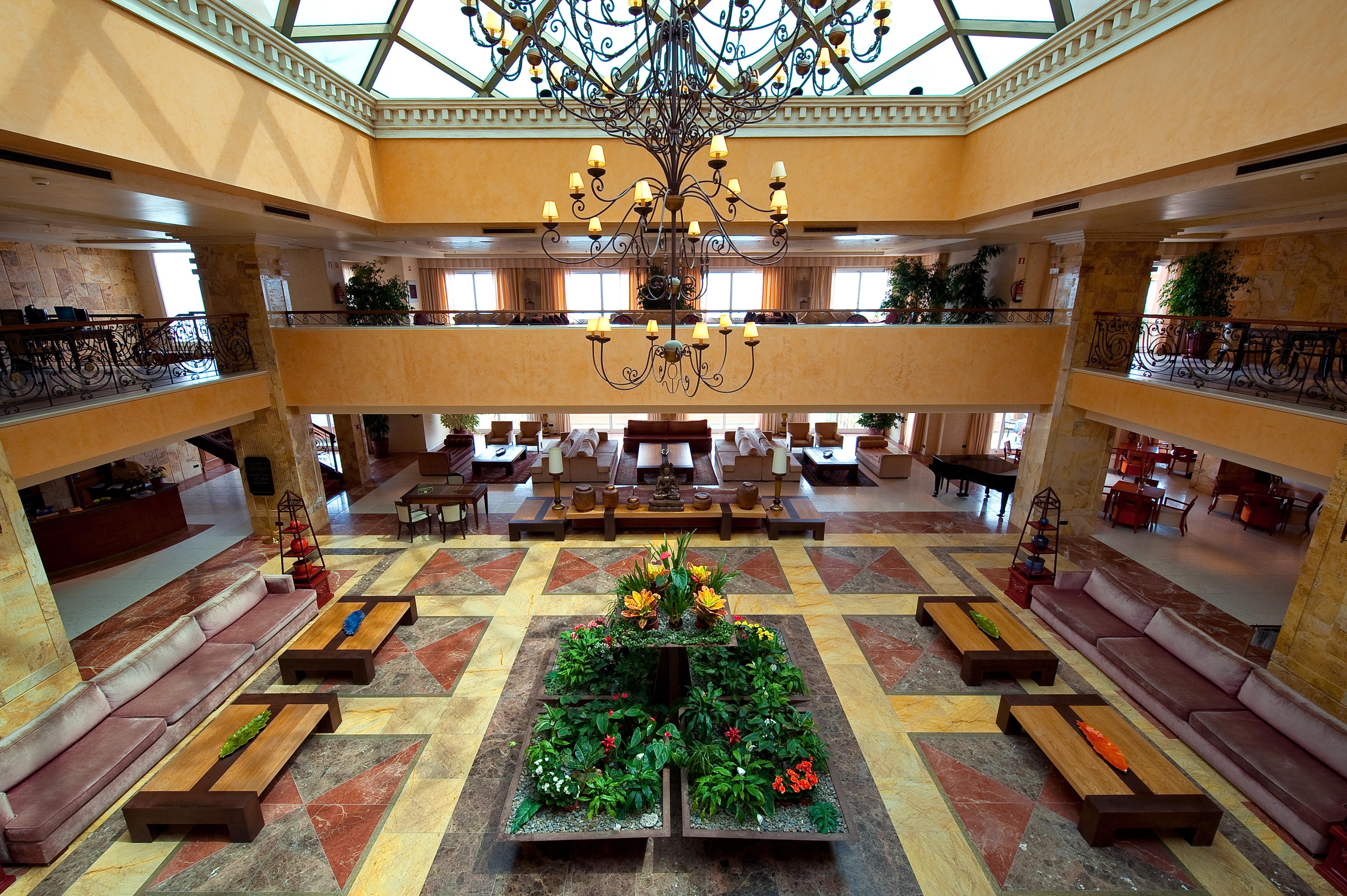 Elba Estepona Gran Hotel & Thalasso Spa Exterior photo The lobby of the hotel