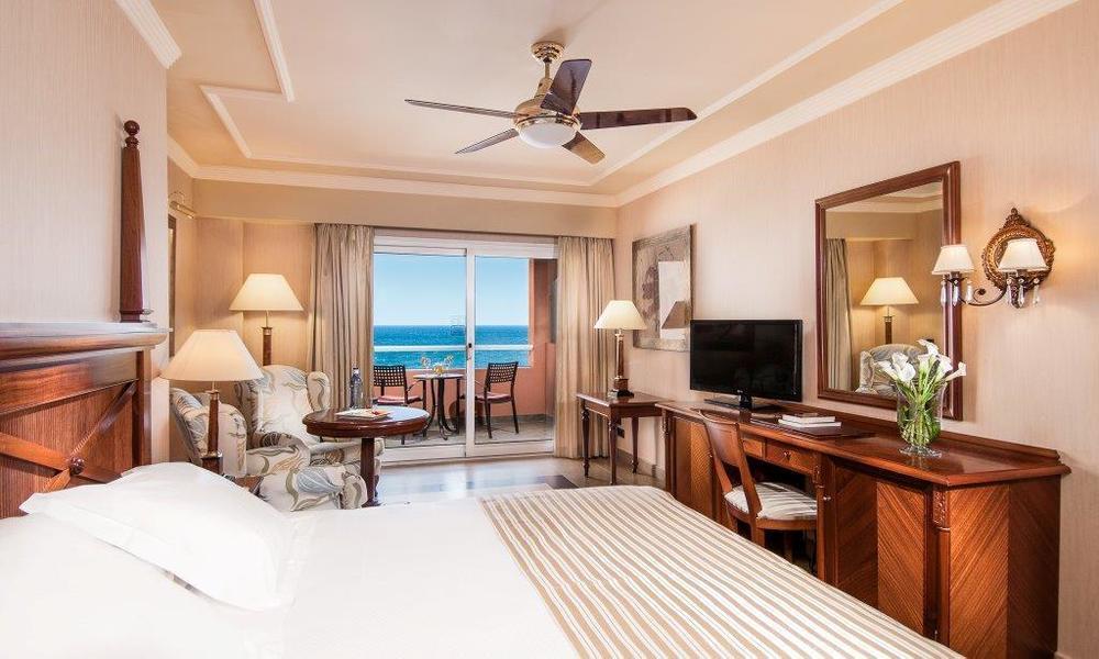 Elba Estepona Gran Hotel & Thalasso Spa Exterior photo Deluxe Room
