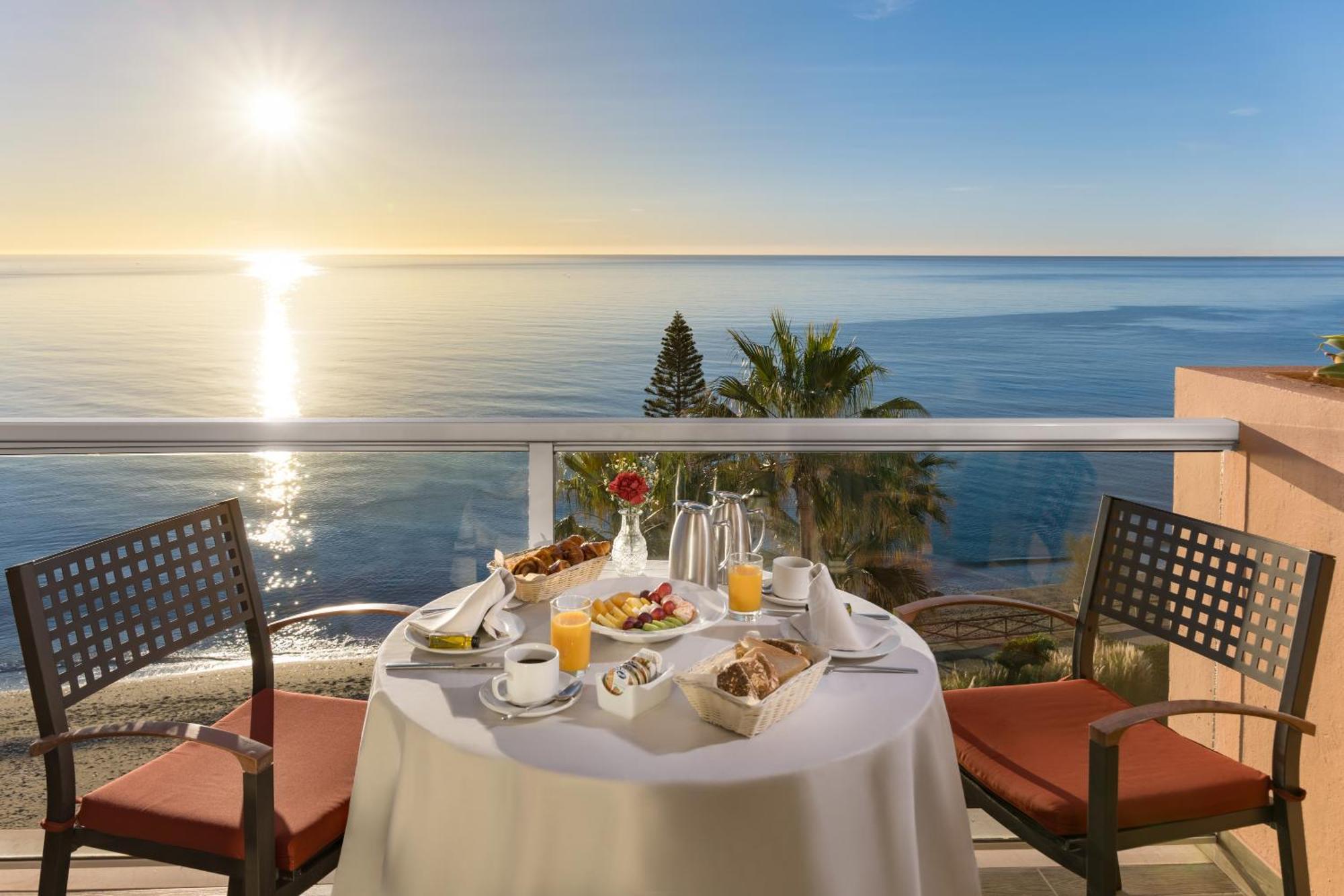 Elba Estepona Gran Hotel & Thalasso Spa Exterior photo