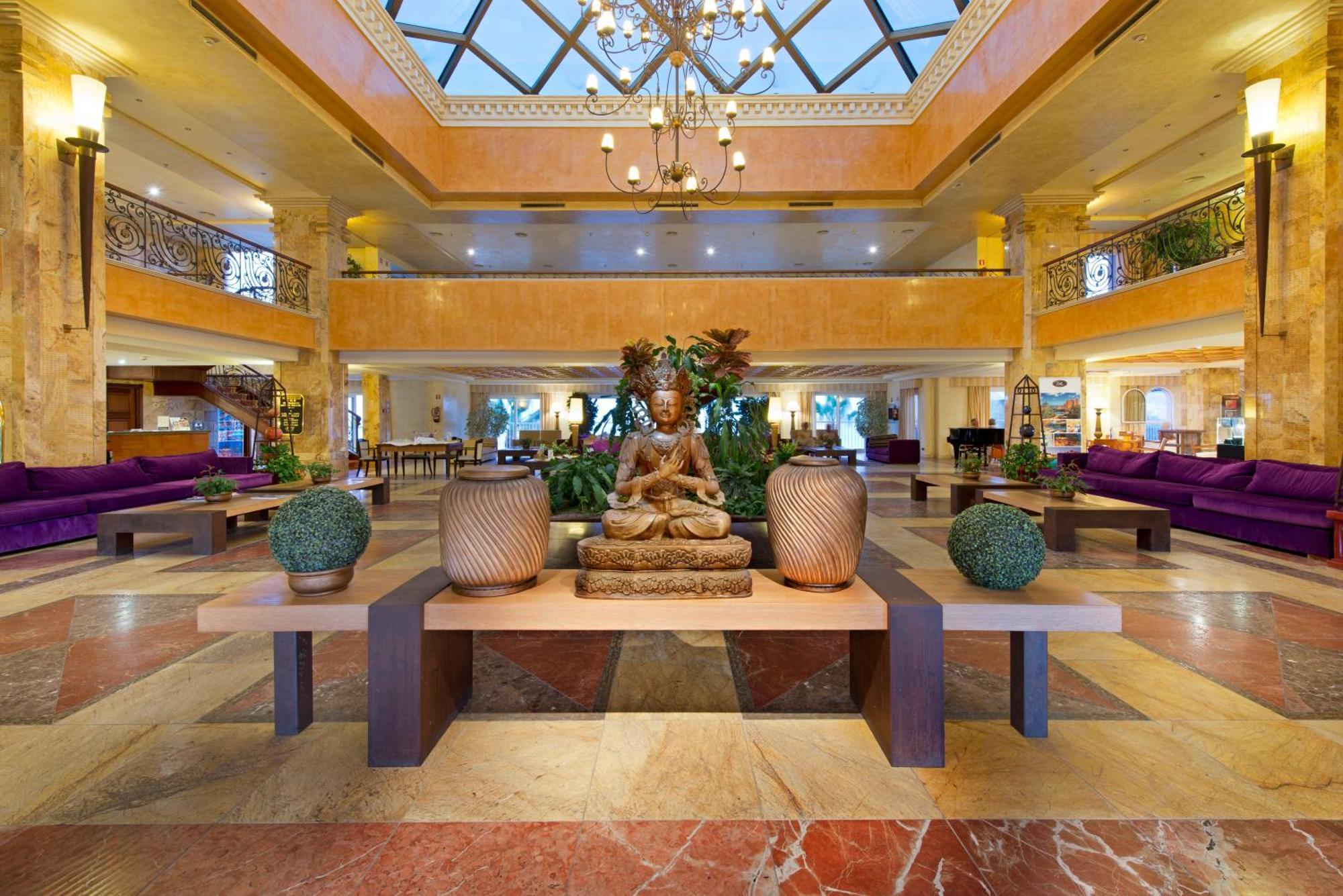 Elba Estepona Gran Hotel & Thalasso Spa Exterior photo
