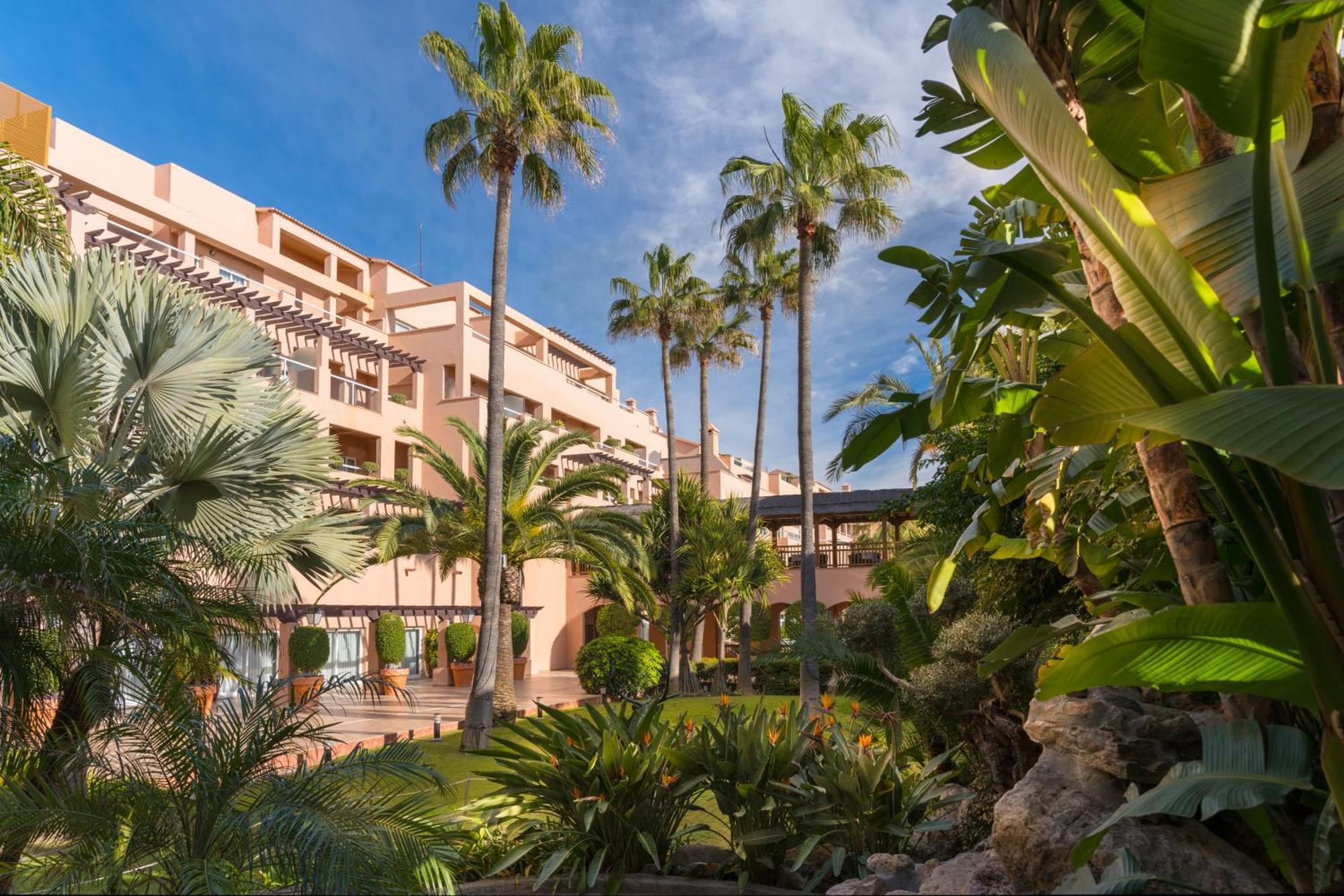 Elba Estepona Gran Hotel & Thalasso Spa Exterior photo