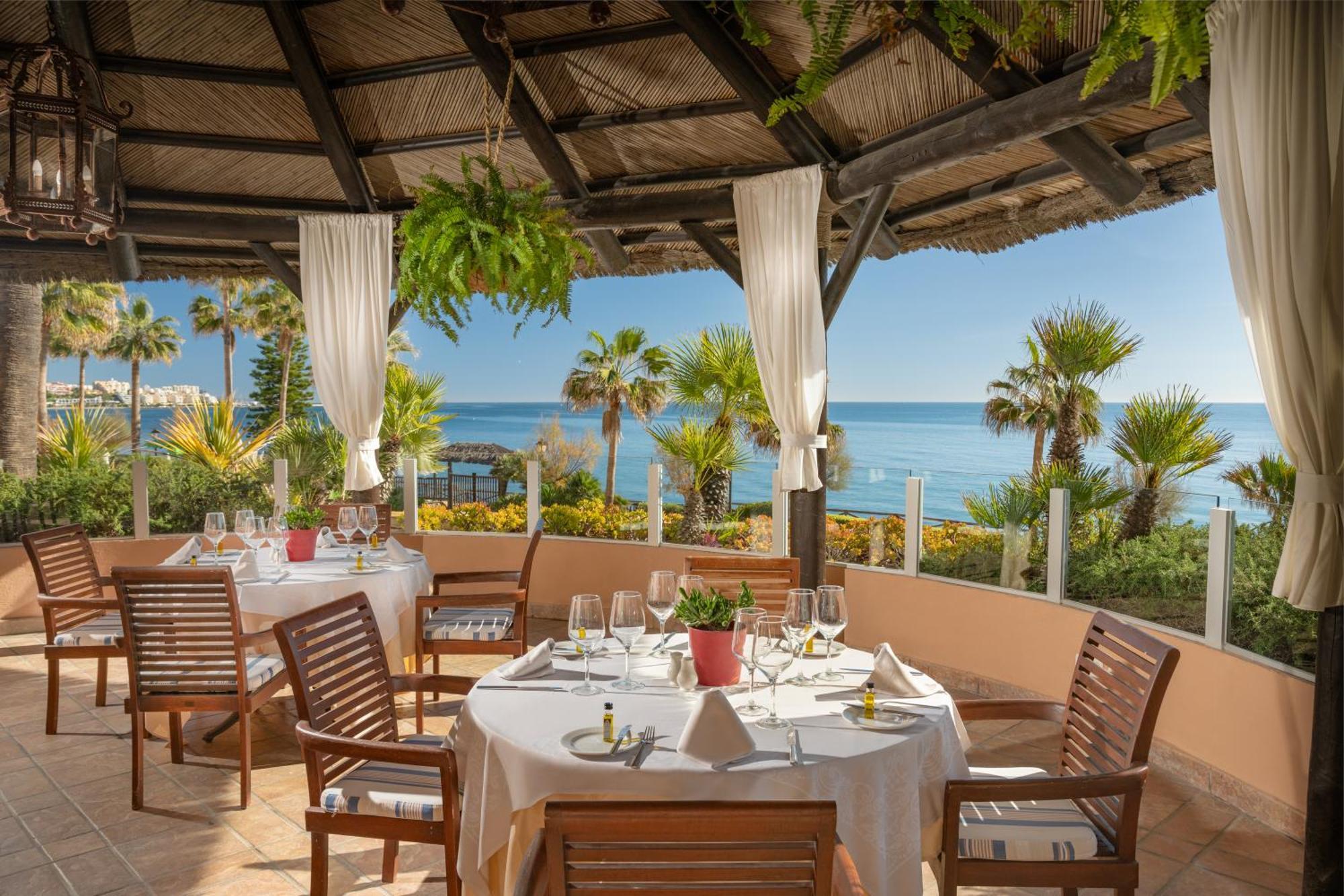 Elba Estepona Gran Hotel & Thalasso Spa Exterior photo