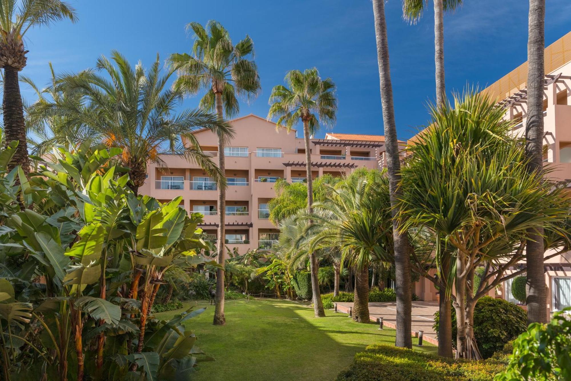 Elba Estepona Gran Hotel & Thalasso Spa Exterior photo