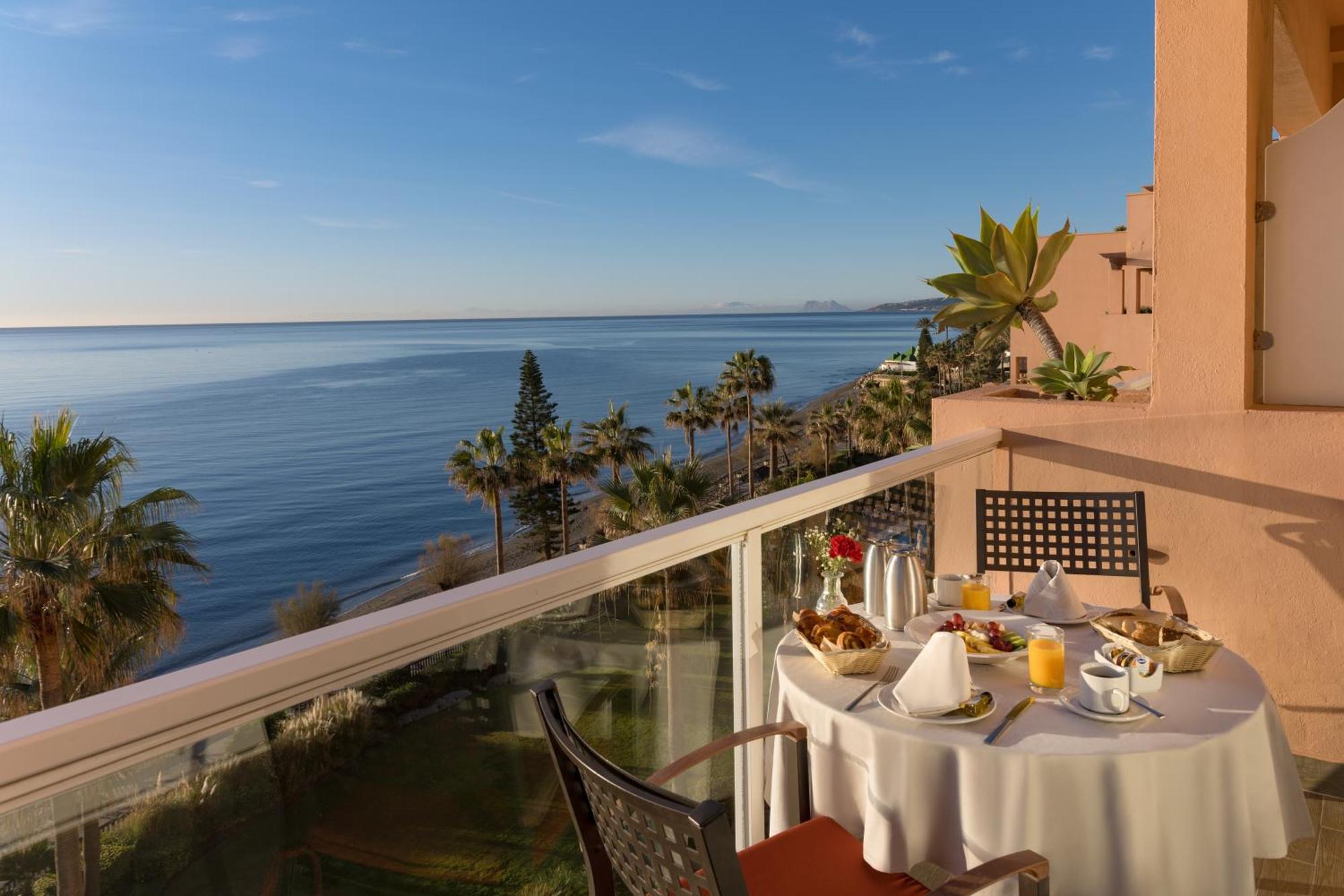 Elba Estepona Gran Hotel & Thalasso Spa Exterior photo