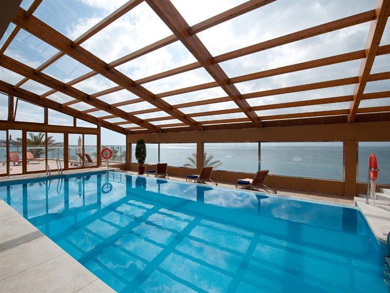 Elba Estepona Gran Hotel & Thalasso Spa Exterior photo The pool at the hotel