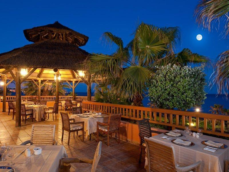 Elba Estepona Gran Hotel & Thalasso Spa Exterior photo The resort's restaurant