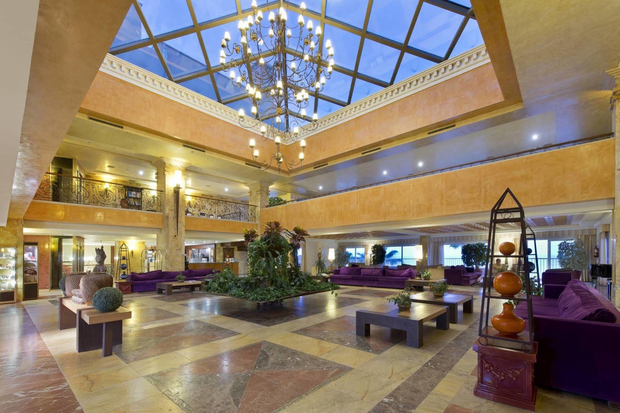Elba Estepona Gran Hotel & Thalasso Spa Exterior photo Lobby